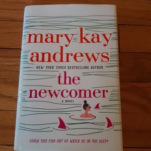 Book "The Newcomer" by Mary Kay Andrews